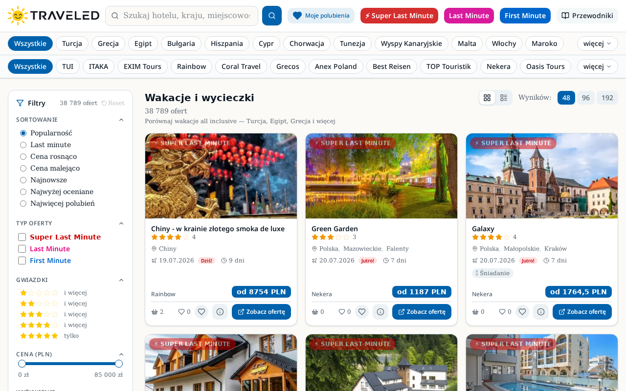Zrzut ekranu portalu Traveled.pl (traveled.pl) — pozycja 2 w rankingu wyszukiwarek wakacji 2026: Nowoczesna polska wyszukiwarka wakacji pakietowych z szerokim wyborem touroperatorów.